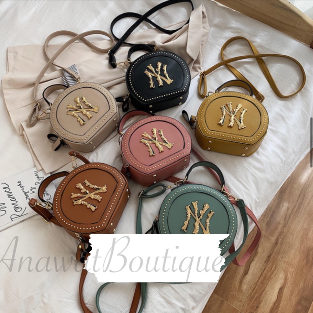 Honey Crossbody Handbag - Picture 9 of 9
